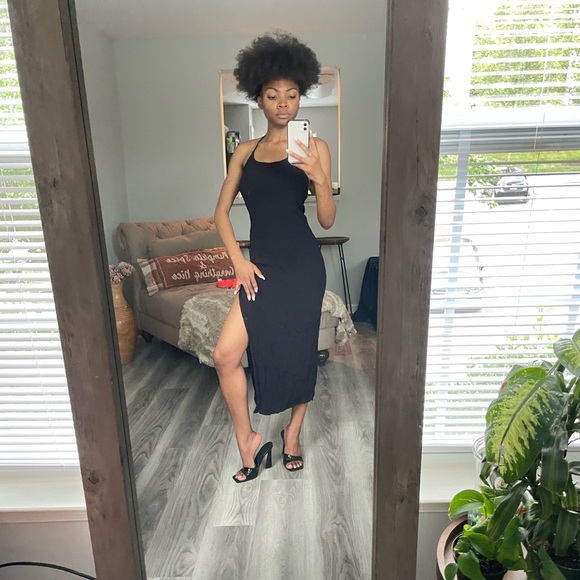 Black Sleeveless Backless Side Split Maxi Dress - Picture 10 of 16